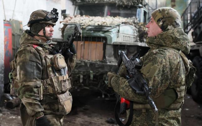 Soldados rusos desplegados en Ucrania.