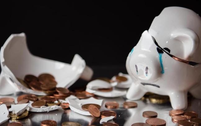 Ni presupuestos ni aplicaciones: el truco viral para ahorrar dinero antes de que llegue el sueldo