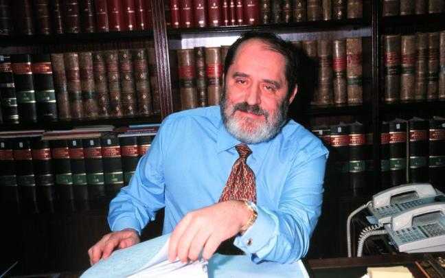 El abogado Emilio Rodríguez Menéndez en una fotografía antigua.