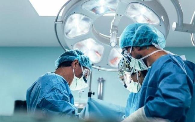 La espera media en Osakidetza para cirugía cardíaca es de 59,28 días y para los pacientes oncológicos de 9,81 días.