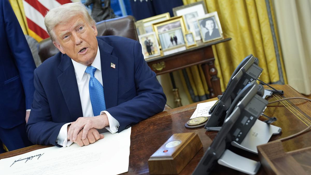 El presidente de Estados Unidos Donald Trump en el Despacho Oval de la Casa Blanca