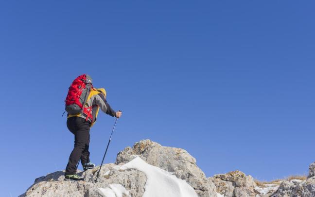 Imagen de archivo de un alpinista.