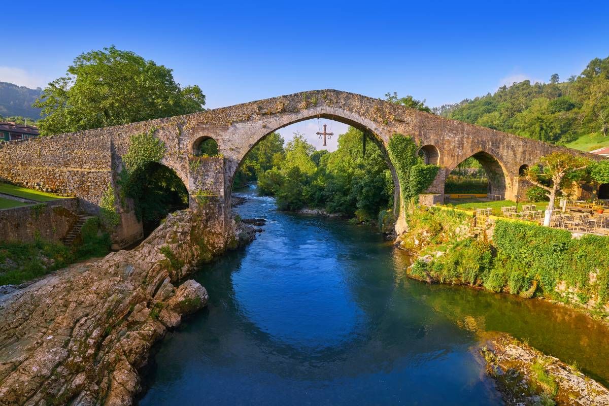 Puente romano de Cangas de Onís, Asturias.