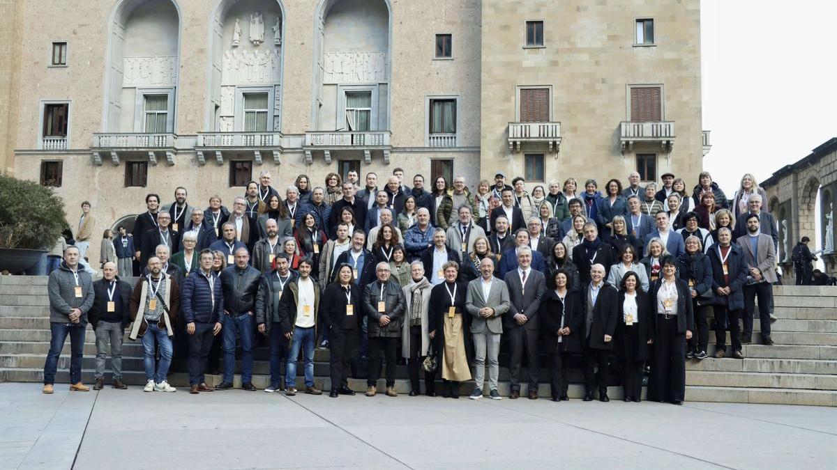 Representantes de los municipios que atraviesa el Camino Ignaciano en su encuentro en Montserrat en enero de 2025