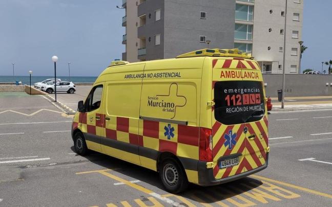 Imagen de archivo de una ambulancia murciana