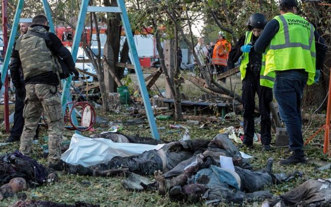 Matanza de civiles en la localidad de Groza, en la región de Járkov. Matanza de civiles en la localidad de Groza, en la región de Járkov.