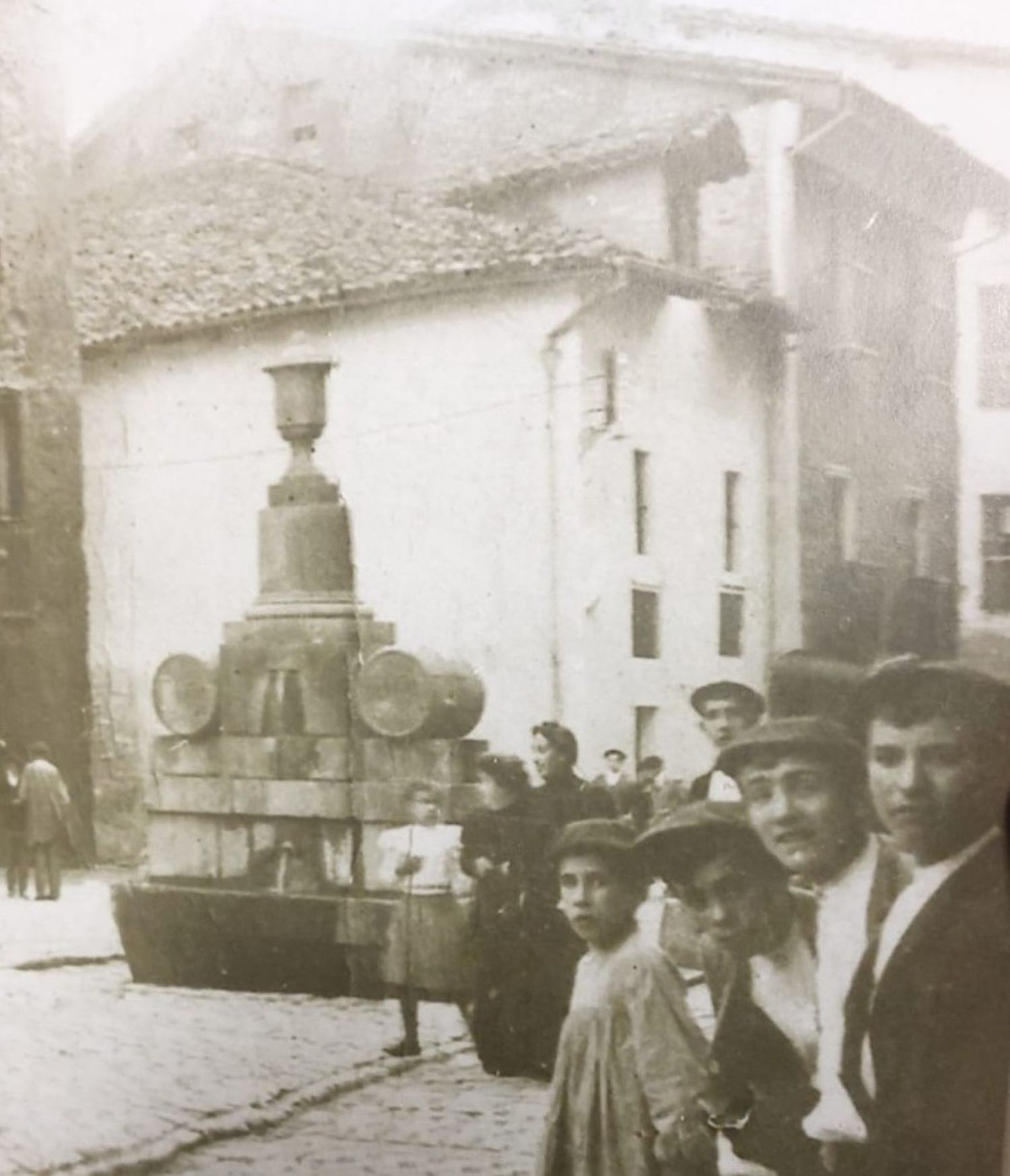 La Fuente de las Barricas estuvo ubicada en origen en lo que hoy es Plazaberri.