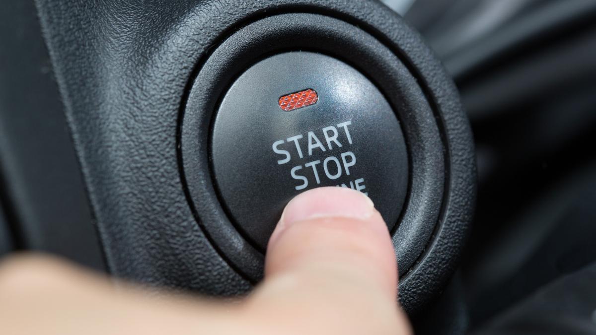 El botón de Start&Stop en un coche.