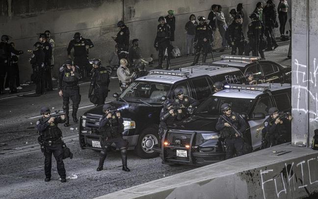 Agentes de la Guardia Nacional estadounidense desplazados a Los Ángeles / DPA vía Europa Press Agentes de la Guardia Nacional estadounidense desplazados a Los Ángeles