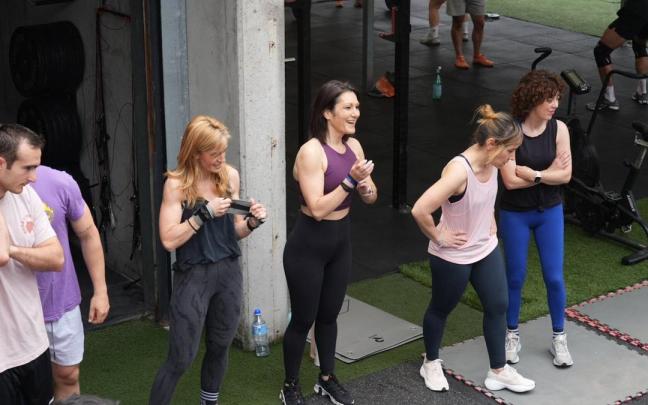 La candidata jeltzale, Oihane Agirregoitia, practicando deporte en la jornada de reflexión / Jose Mari Martinez Bubu La candidata jeltzale, Oihane Agirregoitia, practicando deporte en la jornada de reflexión