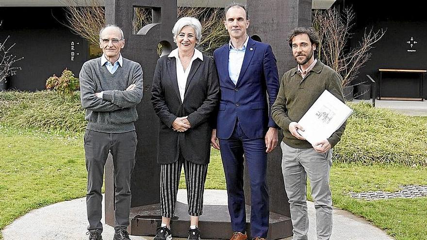 Ignacio Chillida, Marta Casares, Ander Aizpurua y Alberto Cobos ayer en Chillida Leku.