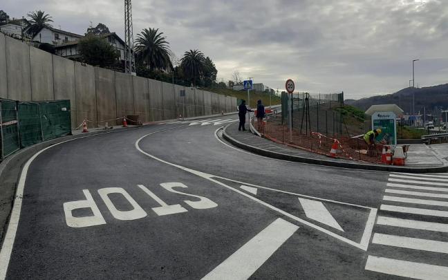 El nuevo vial de acceso rodado al barrio de Olabarrieta ya está abierto