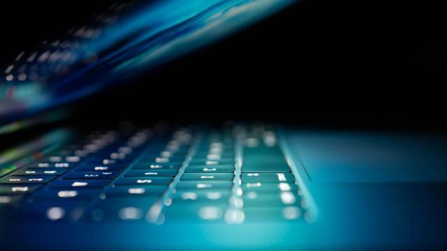Recurso de ordenador portátil conectado a Internet.