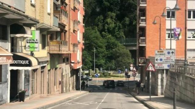 La campaña pretende impulsar las compras en el comercio local / Alain Salterain La campaña pretende impulsar las compras en el comercio local