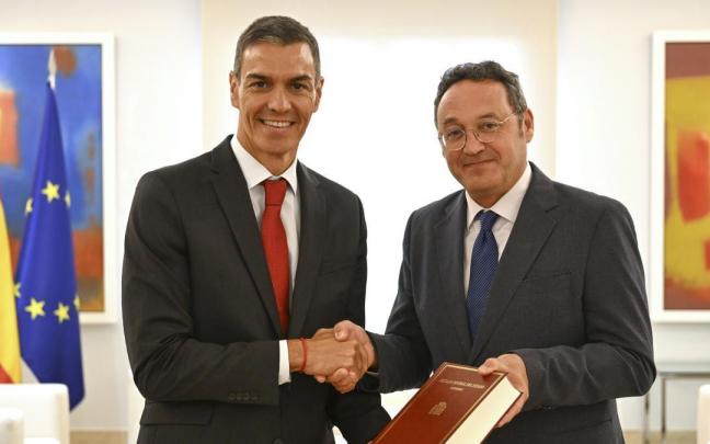 Sánchez recibe a García Ortiz en Moncloa.