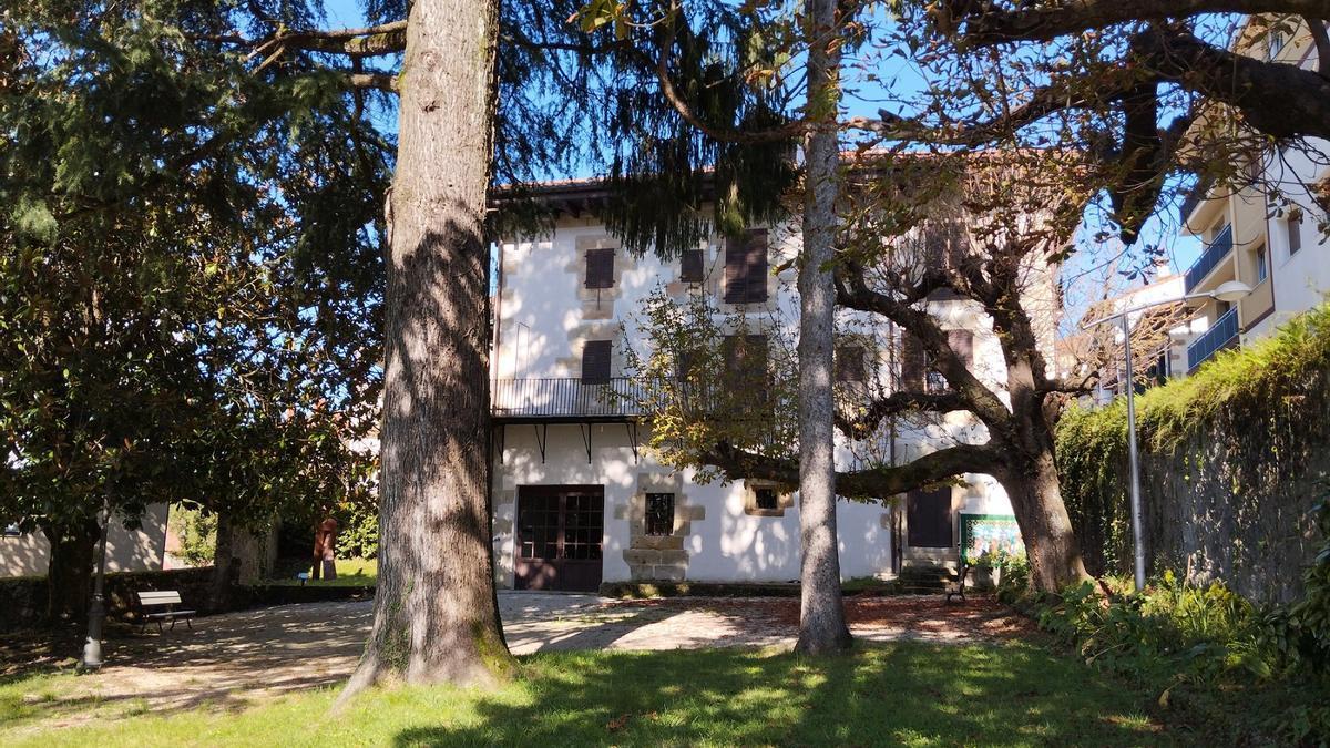 Arizmendieneako lorategian erakusketa ipiniko da