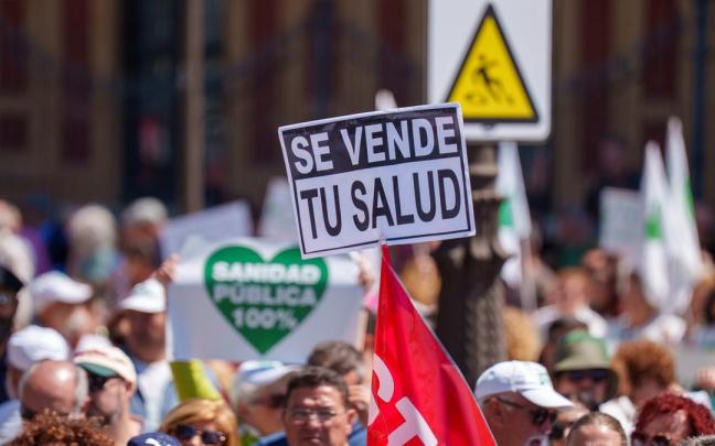 Manifestación de las Mareas Blancas en defensa de la sanidad pública andaluza