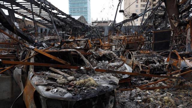 EEUU ataca más de 11.000 objetivos y 150 barcos en el primer mes de la guerra contra Irán