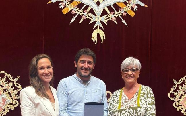 Miren Garrastazu y Alex Palacios recogieron el premio