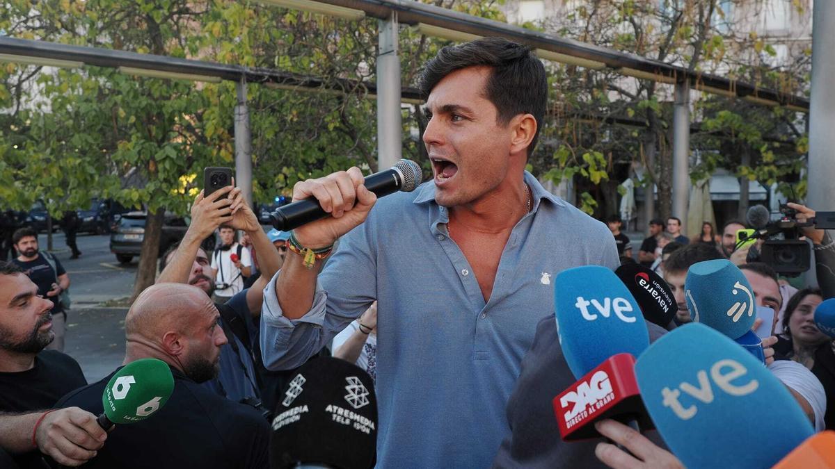 Vito Quiles, durante un acto en Iruñea.
