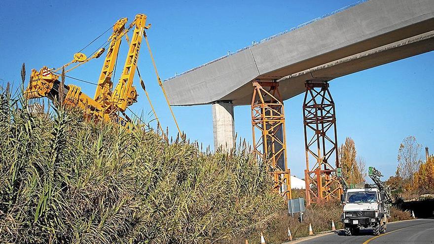 Obras del corredor navarro del Tren de Alta Velocidad (TAV), a su paso por Marcilla.