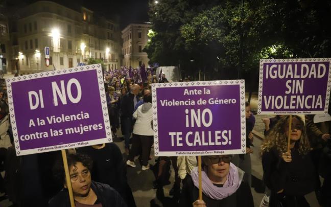 Manifestación con motivo del 25-N de archivo.