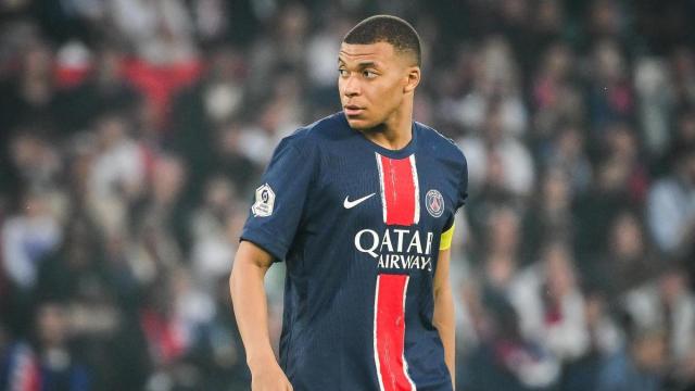 Kylian Mbappé durante un partido con el PSG