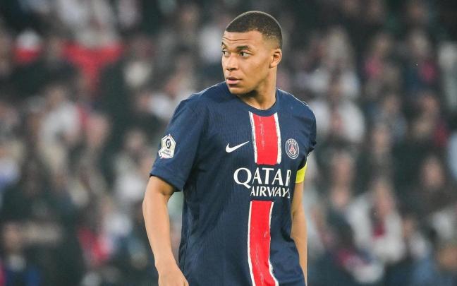 Kylian Mbappé durante un partido con el PSG