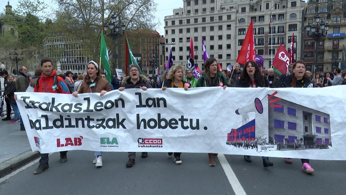 Manifestación de profesores de educación pública en Bilbao.