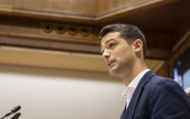 El nuevo portavoz del PNV en el Parlamento, Joseba Díez Antxustegi