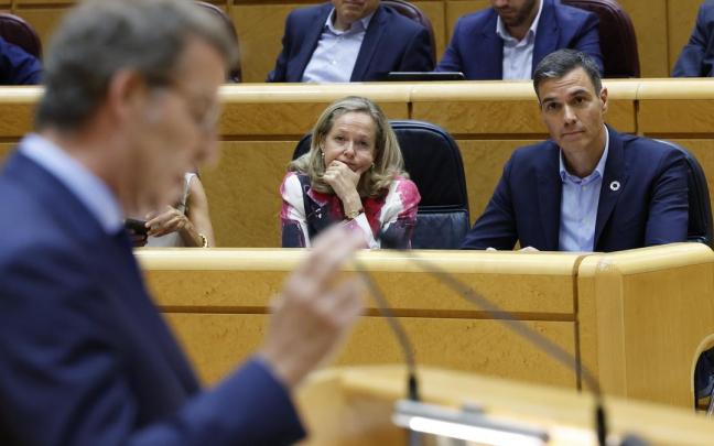 Sánchez sigue una intervención de Feijóo en el Senado, que acortará los plazos para plasmar la reforma de la ley el próximo día 26.