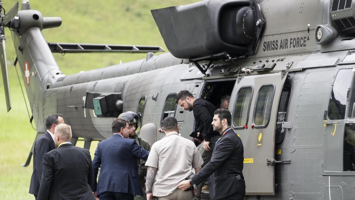 El presidente ucraniano, Volodomir Zelenski, llega a la cumbre que se celebra en la ciudad suiza de Lucerna.