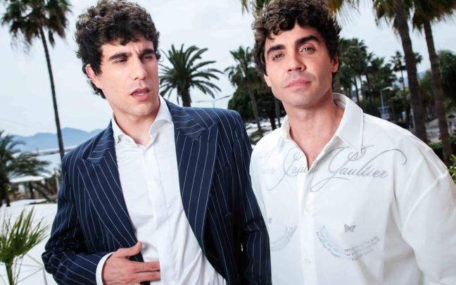 Javier Calvo y Javier Ambrossi, en una imagen tomada en Cannes / MOVISTAR Javier Calvo y Javier Ambrossi, en una imagen tomada en Cannes
