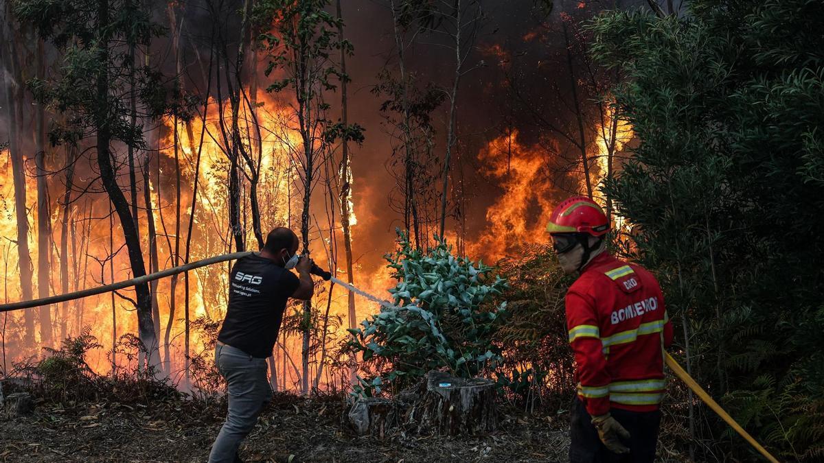 Los incendios asolan el centro y norte de Portugal