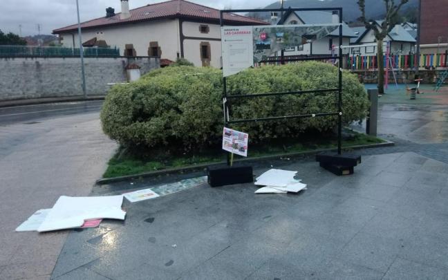 Los paneles informativos sobre la variante de Las Carreras han sido atacados en dos ocasiones / Abantoko udala Los paneles informativos sobre la variante de Las Carreras han sido atacados en dos ocasiones