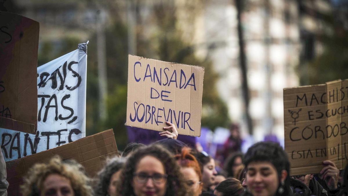 Miles de personas toman las calles de las principales ciudades del Estado en el 8M