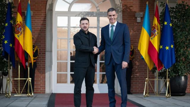 El presidente del Gobierno, Pedro Sánchez, recibe al presidente de Ucrania, Volodímir Zelenski