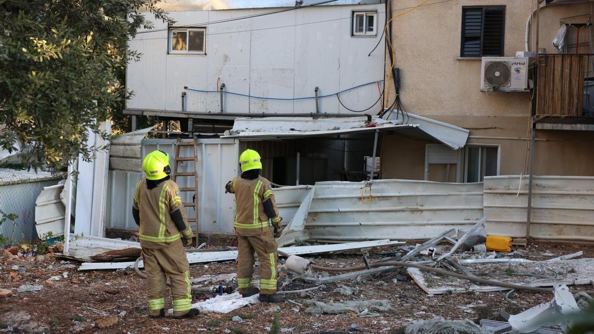 Desperfectos causados en Haifa por el ataque de Hizbulá.