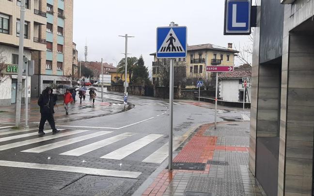 Paso cebra de Elexondo 8 en Amurrio dotado de tecnología inteligente