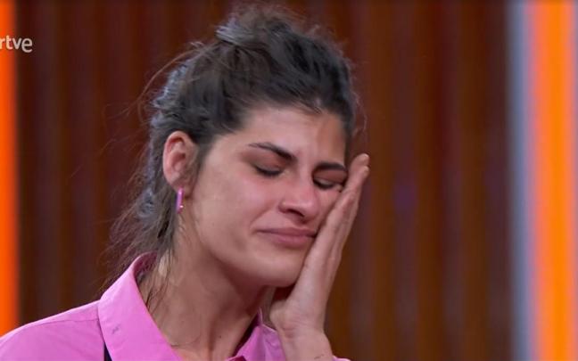 La aspirante Laura al abandonar 'MasterChef 11' por segunda vez.