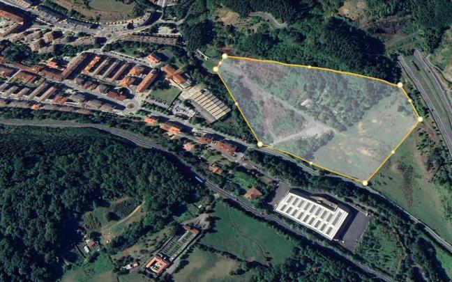 El sector 1B, detrás de Santutxu, donde se proyecta el nuevo instituto de Kurtzebarri BHI. En la imagen, los terrenos que albergarán el centro aparecen marcados.