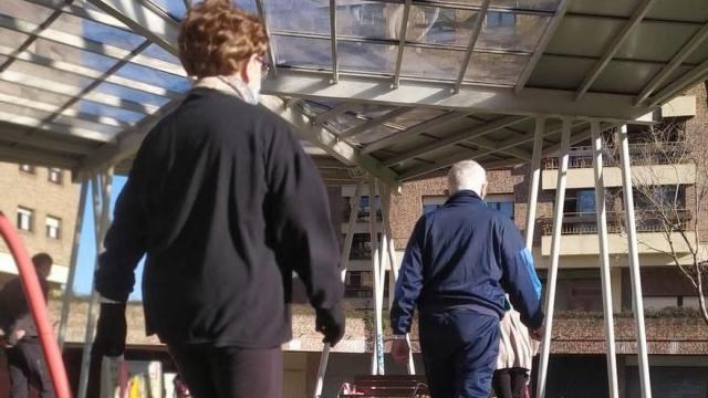 Abordaban a personas de edad avanzada.