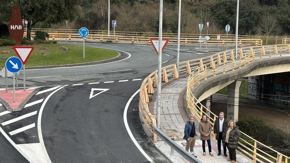 Las mejora de la seguridad ha contemplado cambios en los accesos de los vehículos a la rotondas y la ubicación de la acera.