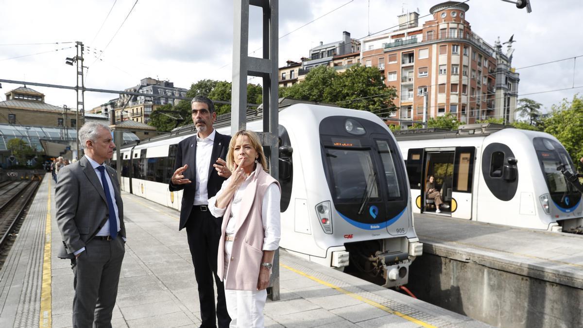 Urkullu participa en el acto electoral del PNV sobre movilidad y tren junto a Eneko Goia y Eider Mendoza.