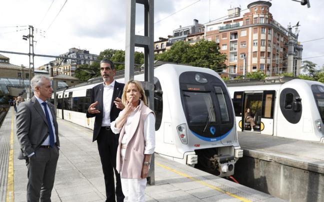 Urkullu participa en el acto electoral del PNV sobre movilidad y tren junto a Eneko Goia y Eider Mendoza.