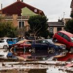 Coches amontonados por la DANA, a 3 de noviembre de 2024, en Paiporta, Valencia.