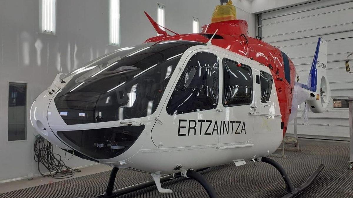 Así es el nuevo helicóptero de la Ertzaintza