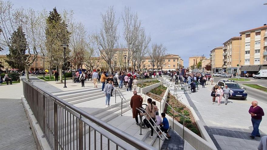 Aspecto de la nueva plaza del Padre Lasa, junto a la avenida del Barrio