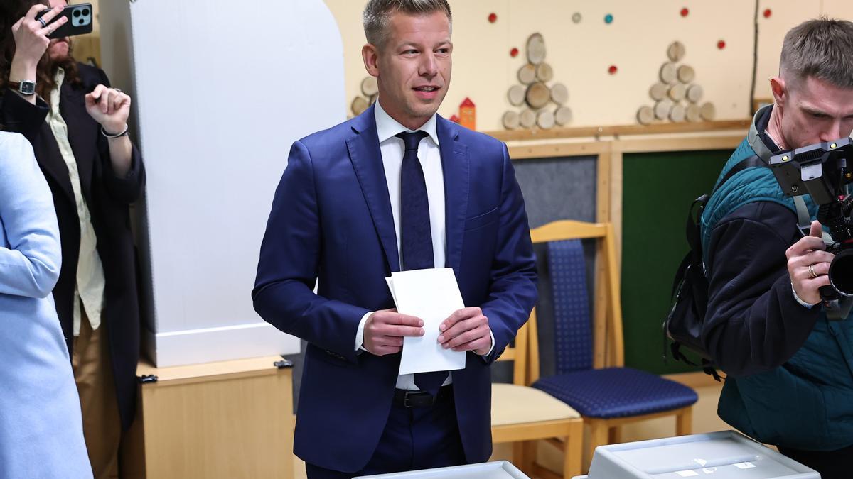 Péter Magyar.