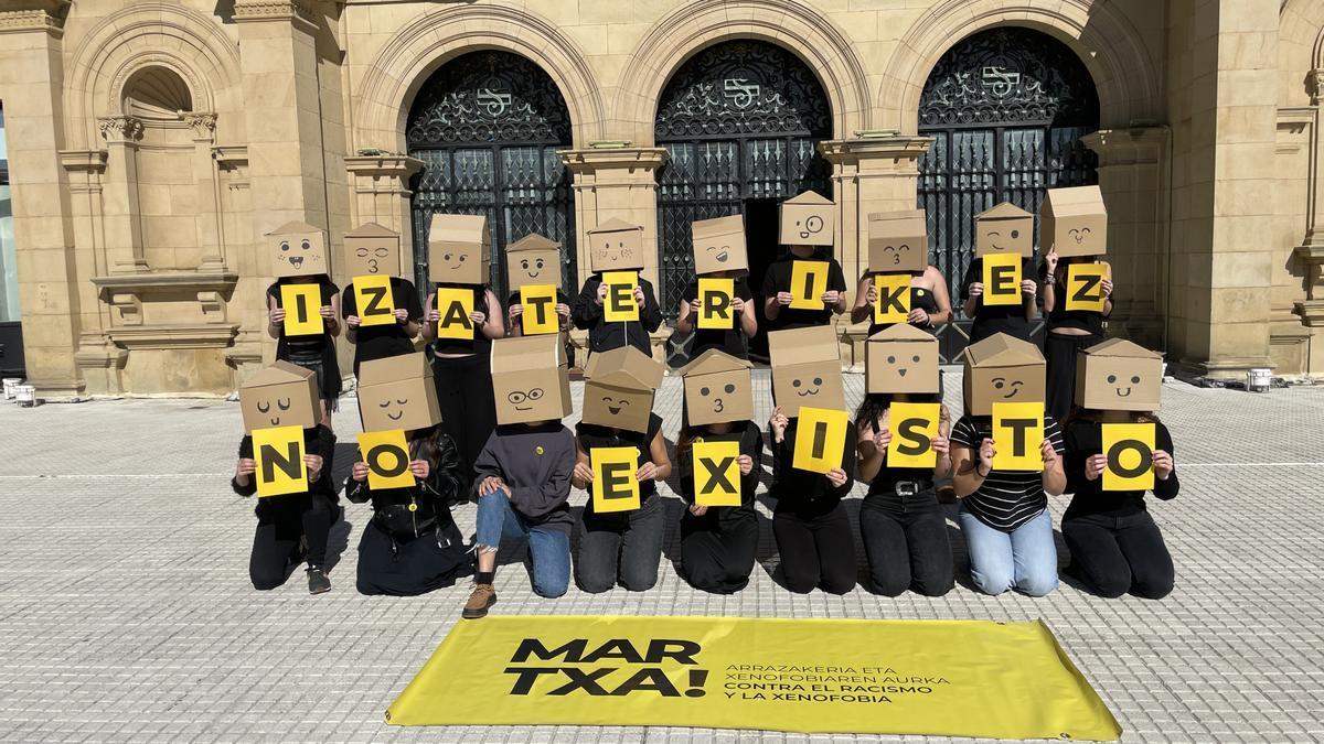 Presentacion marcha contra el radicismo y la xenofobia.